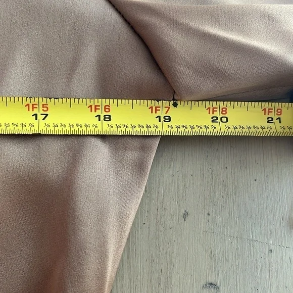 Nanushka Tippi Satin Long Sleeve Button-up Blouse in Sandstone size M - Picture 5 of 11